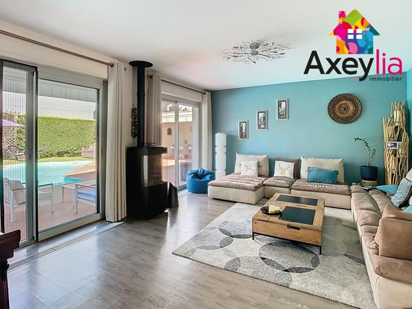 Roanne (42300) A VENDRE- ROANNE- MAISON D'ARCHITECTE SUR TERRAIN AVEC PISCINE