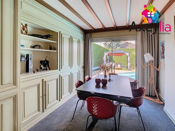 Roanne (42300) A VENDRE- ROANNE- MAISON D'ARCHITECTE SUR TERRAIN AVEC PISCINE