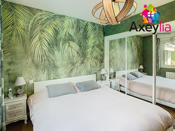 Roanne (42300) A VENDRE- ROANNE- MAISON D'ARCHITECTE SUR TERRAIN AVEC PISCINE