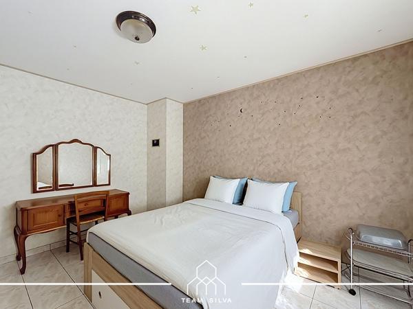 Maison
         4 pièces
        - 90 m² Exclusivité 285 000 € *