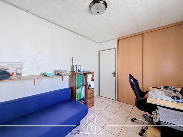 Maison
         4 pièces
        - 90 m² Exclusivité 285 000 € *