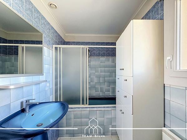 Maison
         4 pièces
        - 90 m² Exclusivité 285 000 € *