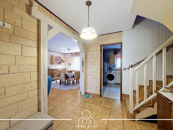 Maison
         4 pièces
        - 90 m² Exclusivité 285 000 € *