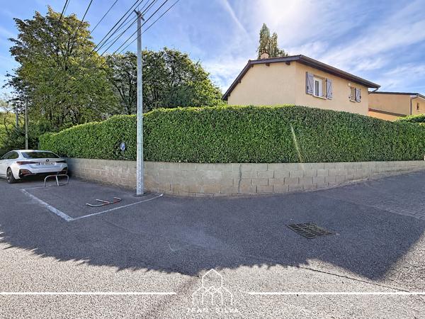 Maison
         4 pièces
        - 90 m² Exclusivité 285 000 € *