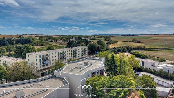 Maison
         4 pièces
        - 90 m² Exclusivité 285 000 € *