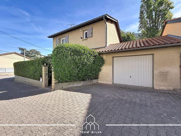Maison
         4 pièces
        - 90 m² Exclusivité 285 000 € *