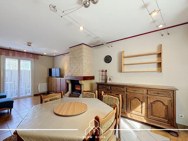 Maison
         4 pièces
        - 90 m² Exclusivité 285 000 € *