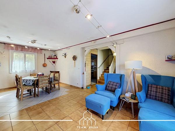 Maison
         4 pièces
        - 90 m² Exclusivité 285 000 € *