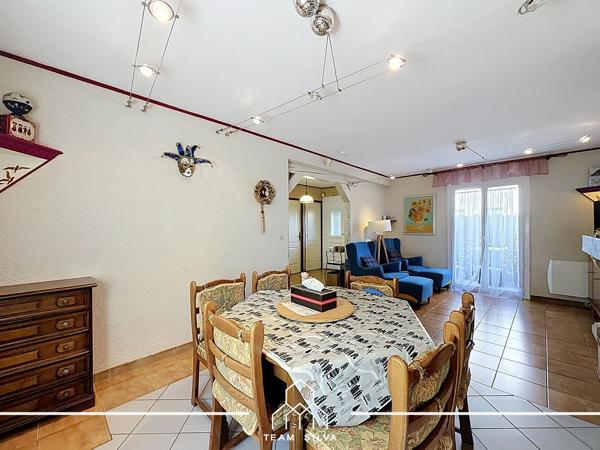 Maison
         4 pièces
        - 90 m² Exclusivité 285 000 € *
