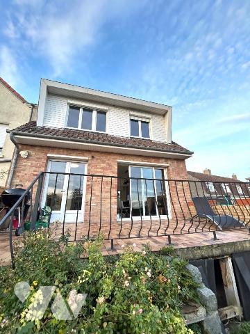 En exclusivité chez Notaires Flandres Littoral !
Maison semi individuelle sur une parcelle de ...