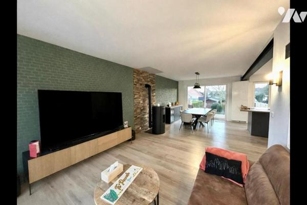 En exclusivité chez Notaires Flandres Littoral !
Maison semi individuelle sur une parcelle de ...