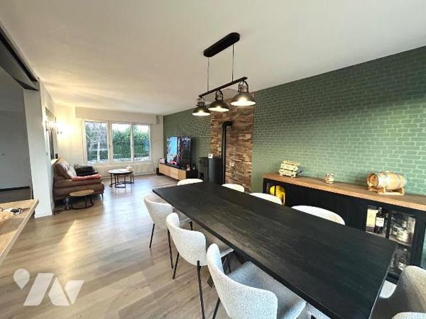 En exclusivité chez Notaires Flandres Littoral !
Maison semi individuelle sur une parcelle de ...