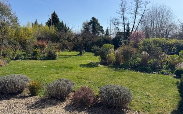 Maison à vendre    5 pièces • 207 m2 Champs-sur-Yonne