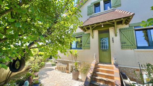 QUARTIER PLATEAU, SECTEUR CALME ET BEAUX VOLUMES
