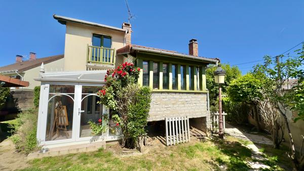 QUARTIER PLATEAU, SECTEUR CALME ET BEAUX VOLUMES