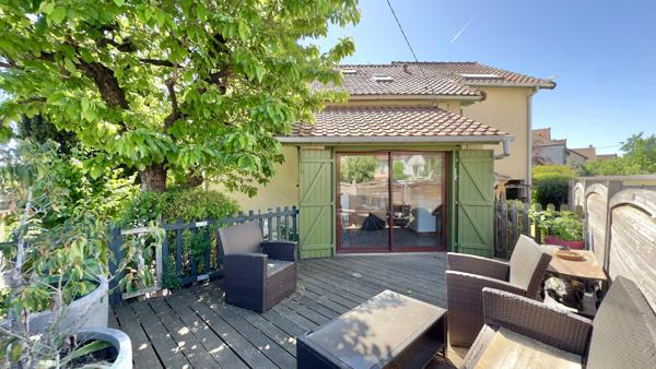 QUARTIER PLATEAU, SECTEUR CALME ET BEAUX VOLUMES
