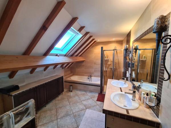 Maison à vendre SAINTE GENEVIEVE DES BOIS (91) - Maison lumineuse 4 chambres avec sous-sol total  de 125m² et terrain de 500 m²