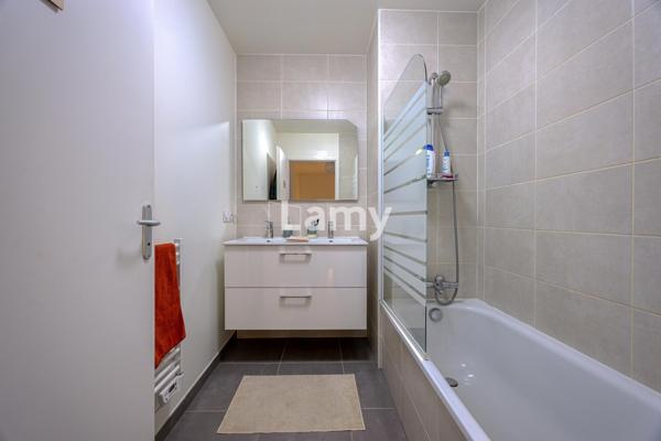 Maison jumelée à 300 mètres du lac