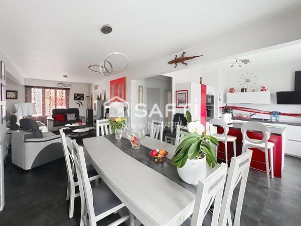 GRAY, Centre ville, vue Saône, F5 rénové,113m²