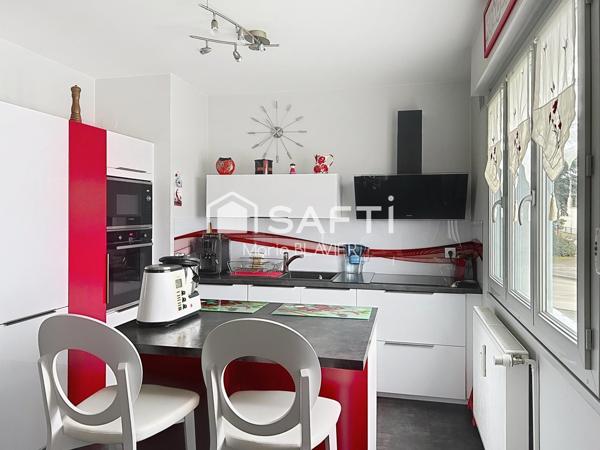 GRAY, Centre ville, vue Saône, F5 rénové,113m²