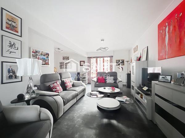 GRAY, Centre ville, vue Saône, F5 rénové,113m²