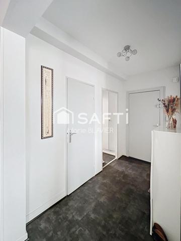 GRAY, Centre ville, vue Saône, F5 rénové,113m²