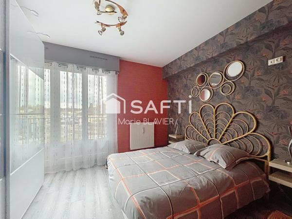 GRAY, Centre ville, vue Saône, F5 rénové,113m²