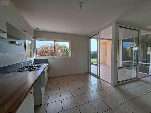 Maison à vendre à Mauléon dans les Deux-Sèvres (79700), ref : AGM 81*