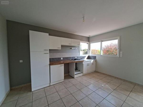 Maison à vendre à Mauléon dans les Deux-Sèvres (79700), ref : AGM 81*