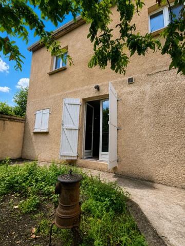 Immeuble 11 pièces 196.82 m2