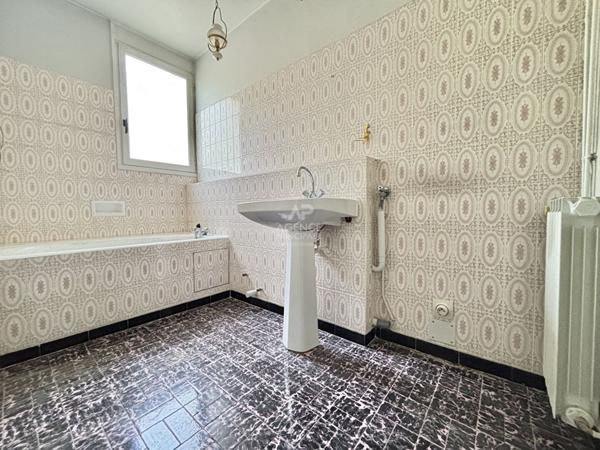 À vendre : Appartement 4 pièces à Pontoise - Secteur Hermitage €200 000 ** - Référence 11052