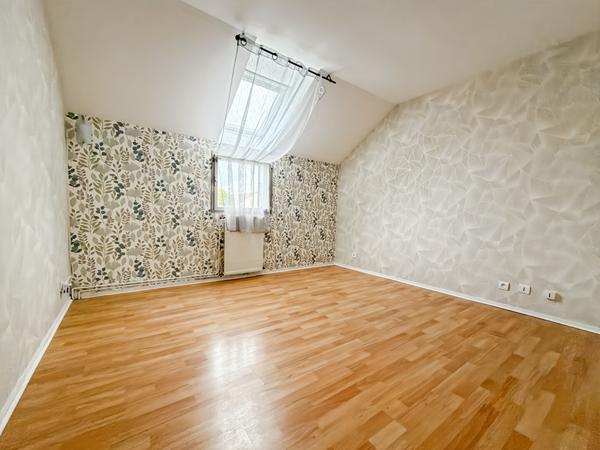 Maison individuelle Jouy Le Moutier 5 pièce(s) 3 chambres