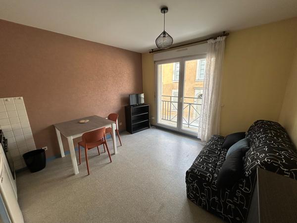 STUDIO Meublé de 21,57m² , Chateau gontier sur mayenne