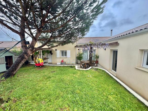 BEAU PAVILLON DE 5 CHAMBRES AVEC PISCINE A NIORT !