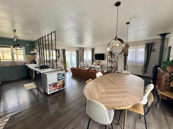 BEAU PAVILLON DE 5 CHAMBRES AVEC PISCINE A NIORT !