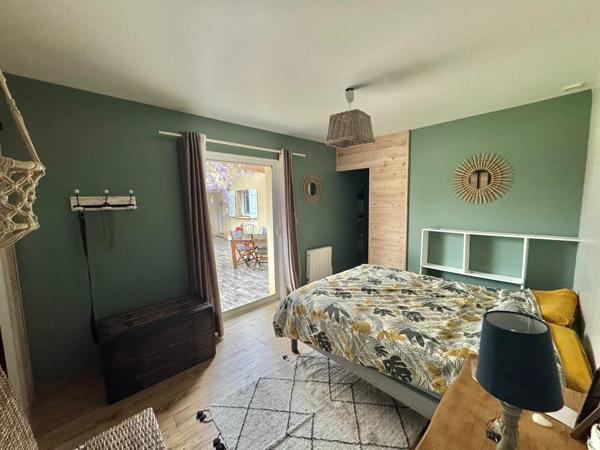 BEAU PAVILLON DE 5 CHAMBRES AVEC PISCINE A NIORT !