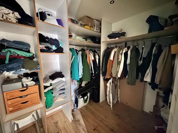 BEAU PAVILLON DE 5 CHAMBRES AVEC PISCINE A NIORT !