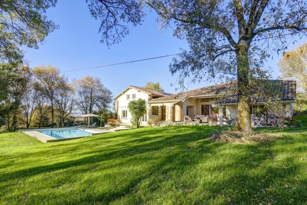 Vente Maison de luxe L'Isle-Jourdain 7 Pièces 296 m²