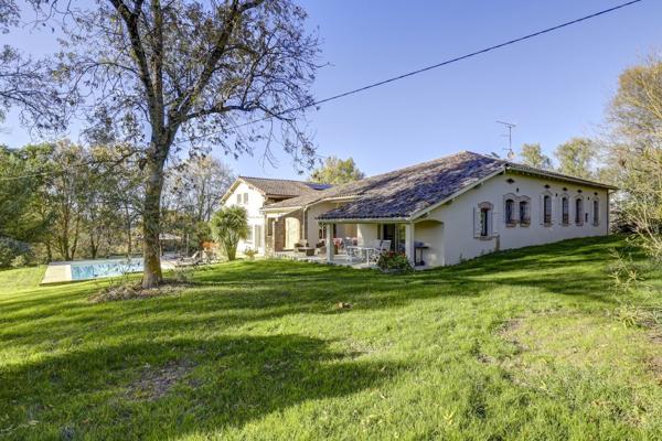 Vente Maison de luxe L'Isle-Jourdain 7 Pièces 296 m²