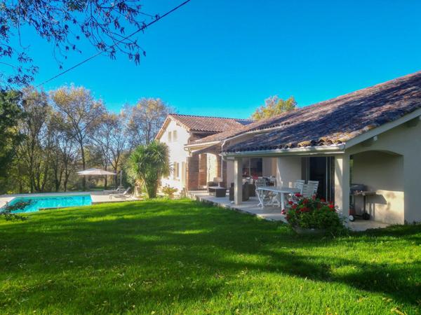 Vente Maison de luxe L'Isle-Jourdain 7 Pièces 296 m²