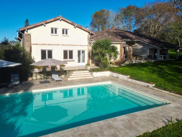 Vente Maison de luxe L'Isle-Jourdain 7 Pièces 296 m²