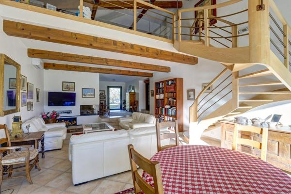 Vente Maison de luxe L'Isle-Jourdain 7 Pièces 296 m²