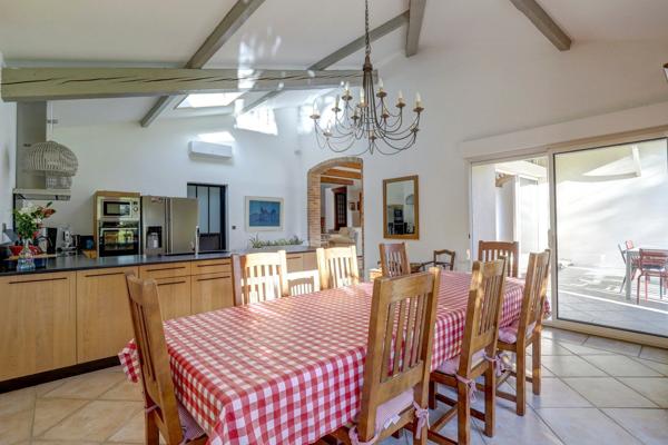 Vente Maison de luxe L'Isle-Jourdain 7 Pièces 296 m²