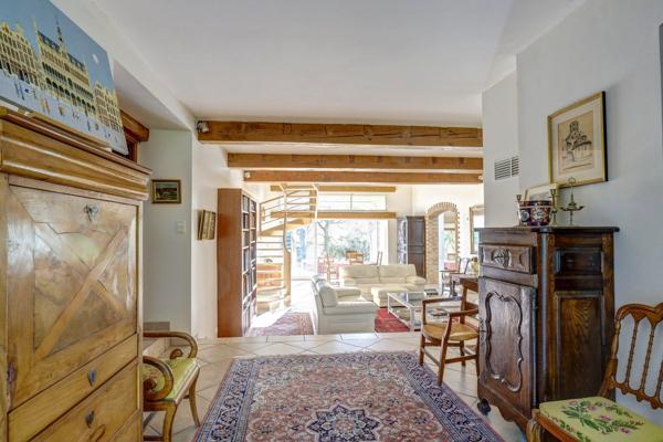 Vente Maison de luxe L'Isle-Jourdain 7 Pièces 296 m²