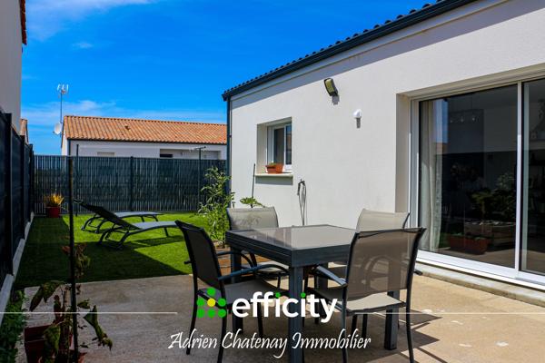 Maison
         3 pièces
        - 69 m² 271 700 € *