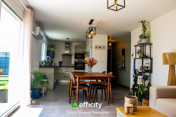 Maison
         3 pièces
        - 69 m² 271 700 € *