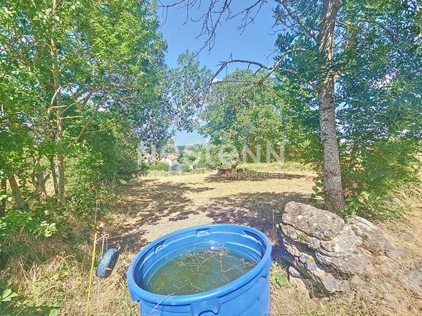 SOUS COMPROMIS Terrain Saint Maurice De Lignon dans hameau proche centre