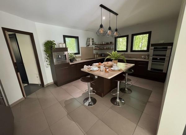 Vente Maison de luxe Saint-Lyphard 7 Pièces 230 m²