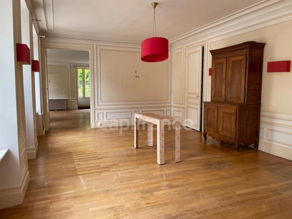 Maison à vendre 16 pièces, 10 chambres, 600 m2, piscine, garage, terrain 4537 m2 LOUVECIENNES (78)