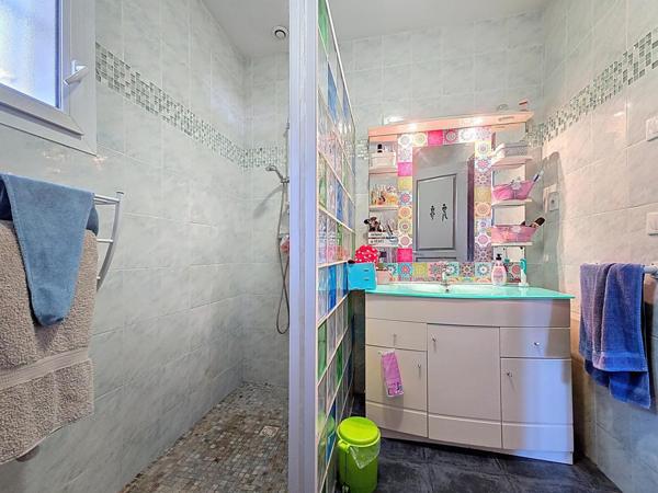 Villa de plain-pied en pleine nature – Sur les extérieurs de Bédarieux